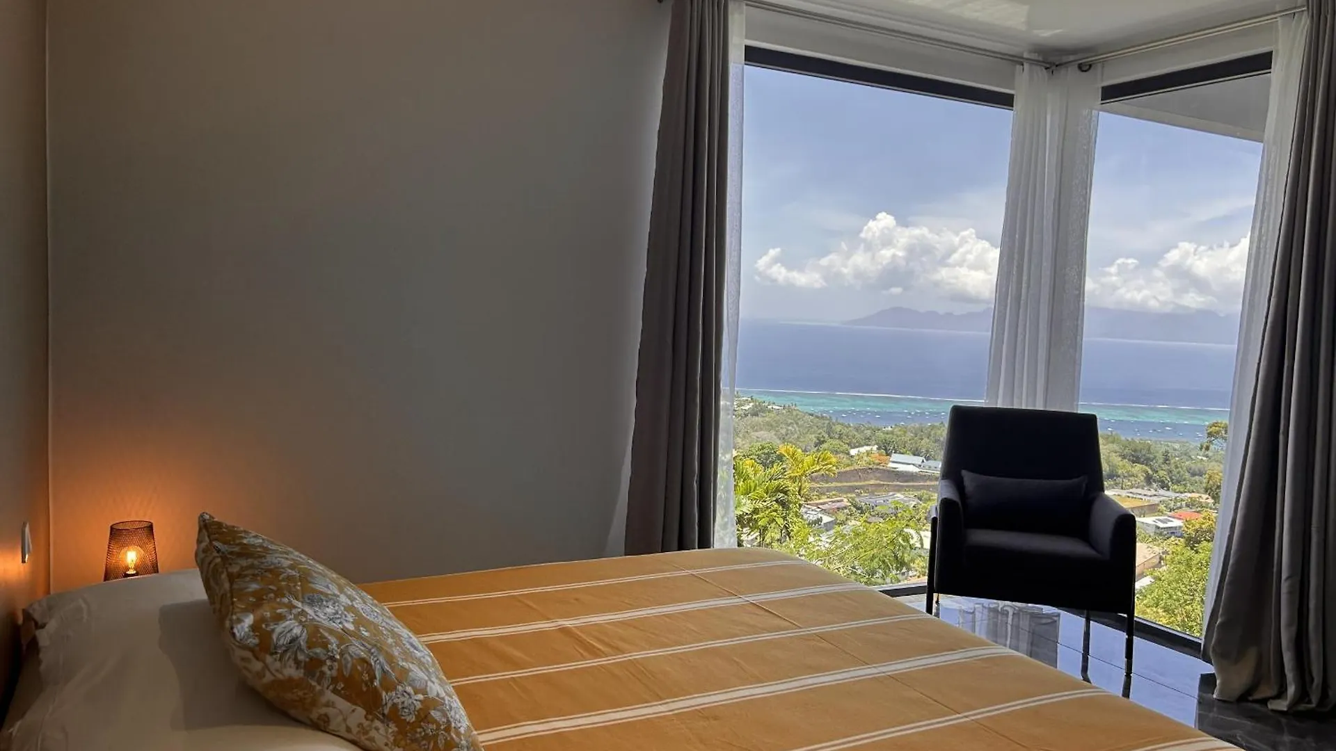 Tahiti - Villa Green M Punaauia  French Polynesia